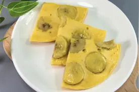 一根香蕉两个鸡蛋这样做的辅食，能够征服所有宝宝，香甜开胃视频封面