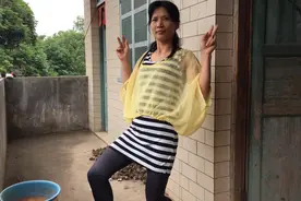 6套衣服都是粉丝送我的，你们说那套比较性感