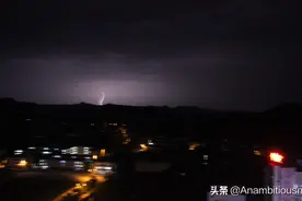电闪雷鸣，狂风暴雨，大自然的魅力图片