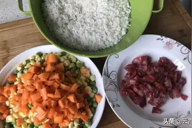 怎么用电饭锅做出营养又好吃的什锦焖饭？做法简单，赶紧来看看吧