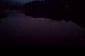最近贵州毕节秀水的山坡的所谓龙叫声传的沸沸扬扬，来听听这个视频封面