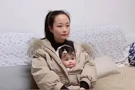 不听话就把你塞回肚子里！视频封面