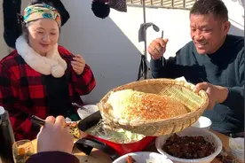 校花姐姐掌勺，几个拿手菜，再整一锅锅巴，嘎嘣嘎嘣的好过瘾