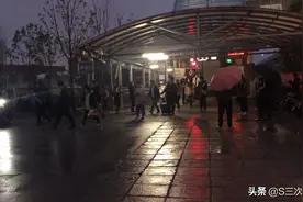 北京地铁的人流量到底有多大？为什么很多人做地铁崩溃视频封面