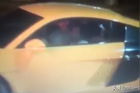 惊现百万豪车摆地摊，美女争先上阵！是摆摊还是选美视频封面