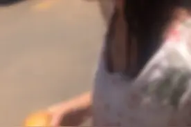 中国人在南非开了最大的批发商城，生意火爆，停车位都难找视频封面