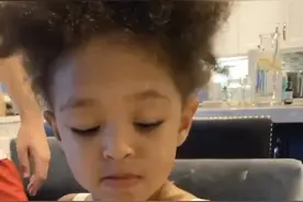 小威廉姆斯与女儿奥林匹娅的亲子时光

看得出哪个玩偶是小威做的吗？[偷笑]视频封面