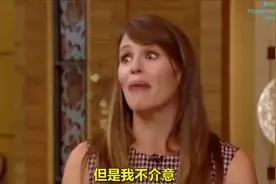 各路女星见到肌肉男最真实的反应，看完我默默围着我家跑了10圈。视频封面