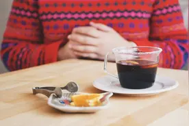 香料熱紅酒的做法與食譜：煮法簡單卻好喝的不得了视频封面