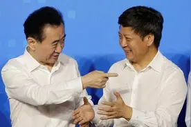 融创孙宏斌为何如此气魄大手笔并购万达文旅项目，背后的逻辑是？视频封面