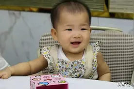 八个月的宝宝15天戒母乳成功，笑容多了饭量越来越大，分享经验