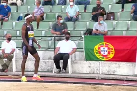 【皮查多击败泰勒夺男子三级跳冠军】北京时间7月10日，世界田联“灵感运动会”表演赛，男子三级跳远赛场