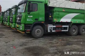 车队没活了，全部出售，前四后八，后八轮图片