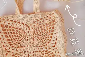 花朵镂空拉菲草手编包图片