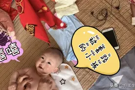 天热了，宝宝脖子被汗淹红了一大块，还不让人碰，宝妈直心疼