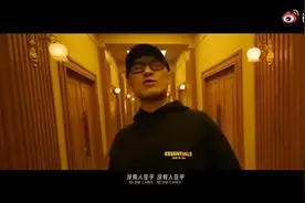 #毛晓彤让汪峰多发歌#汪峰出新歌必有大瓜，近日视频封面
