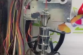 （爪子向上拉得很紧）抓娃娃机、抓礼品机常见故障及处理（一）视频封面