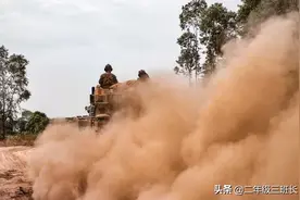 钢铁洪流进行曲图片