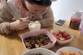 相亲小我五岁的女友？我30，她25，恋爱甜蜜，平平淡淡才是真。