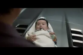 搞笑！一个突然出现在车上的小孩，让王多鱼没有了原则了！视频封面