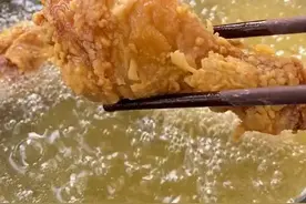 超级好吃的脆皮炸鸡腿配方来了哦～可以学着做一下吧（五行属二）
