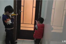 男孩的游戏图片