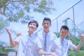 【#厦门六中唱我相信为高考加油#】“我相信我就是我，我相信明天，我相信青春没有地平线。视频封面