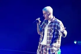 Justin Bieber-Boyfriend视频封面