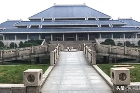 武汉省博物馆开门啦，鱼池里面的鱼长大了，里面的硬币却没有了视频封面