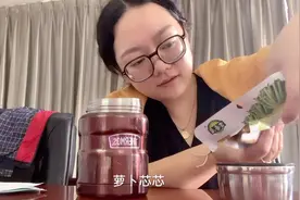 减肥打卡第68天 两个月瘦28斤 一袋萝卜干榨菜都能让我很满足