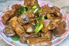 炒排骨的家常做法，不用焯水鲜香美味，不用担心咬不动上桌就抢光