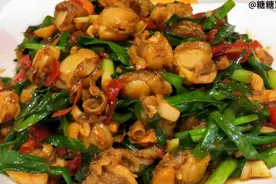 扇贝肉用这个方法做，鲜嫩、香辣又入味，又要多备点米饭了视频封面