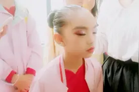 拉丁舞考级妆容教程分享，欧式小烟熏眼妆打造，美美哒视频封面