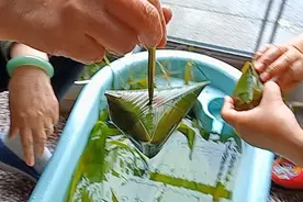 江苏传统穿粽包法其实很简单，喜欢的宝贝学起来，想吃粽子来我家视频封面