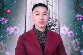 白岩松5个馒头论，在维护谁的利益，馒头被谁偷吃了？视频封面