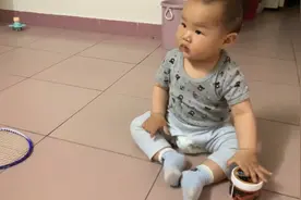 来广州天气变化，弟弟发烧了，这几天真的难熬，只要我一个人抱视频封面