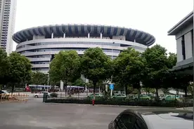 看看襄阳市民服务中心。视频封面