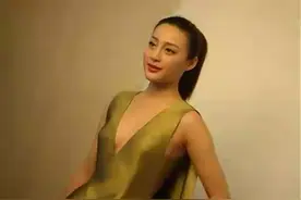 时尚大典甘婷婷深v秀事业线视频封面