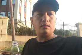 不尊重拉长罚款50，好大的官威，这那是电子厂，这简直就是整人厂