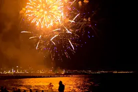 生活在世界的我们，每天忙忙碌碌，感觉这世界与我同在，悦纳一切视频封面