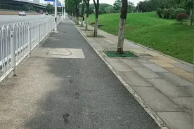 武汉市雄楚大道高架桥缓解武昌交通堵塞视频封面