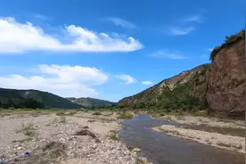 宁夏与甘肃的交界处，宁夏绿色最多的山脉，六盘山连接陕甘宁视频封面