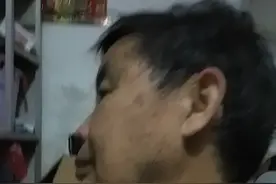 我们发老弟的丑照。你们别告诉我们老弟啊。到的话，告的话，就打