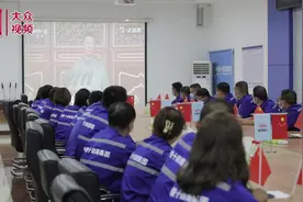 中铁十四局济南轨道交通项目部组织收看中国共产党成立100周年大会图片