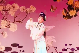 绍兴嵊州——越剧发源地越剧小镇古戏楼拍摄一段越剧唱段哀婉动人视频封面