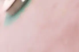 江堤晚上游玩人多多都玩的开心快乐分享友友谢谢关注和点赞！视频封面