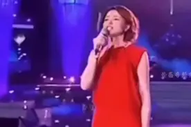 董卿演绎一首巜姐也不再是当年的姐》旋律凄然歌词情深入人心攠视频封面