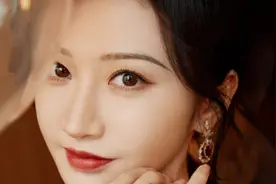 哪个才是真的我视频封面