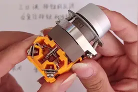 工业基础电路第一课，这两种按钮很多人都不懂他的工作原理…