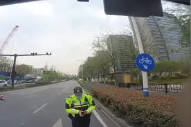 杭州交警 态度温和，执法人性化，第一次违法 警告处理视频封面